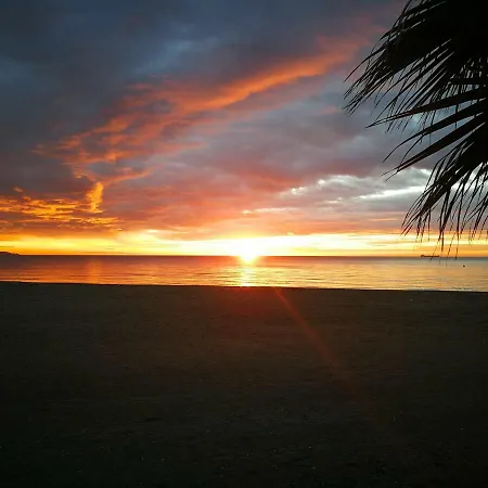 Lujo Frente Al Mar Centro De *